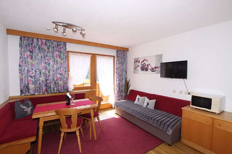 Essecke im Appartement 2 im La Fontana