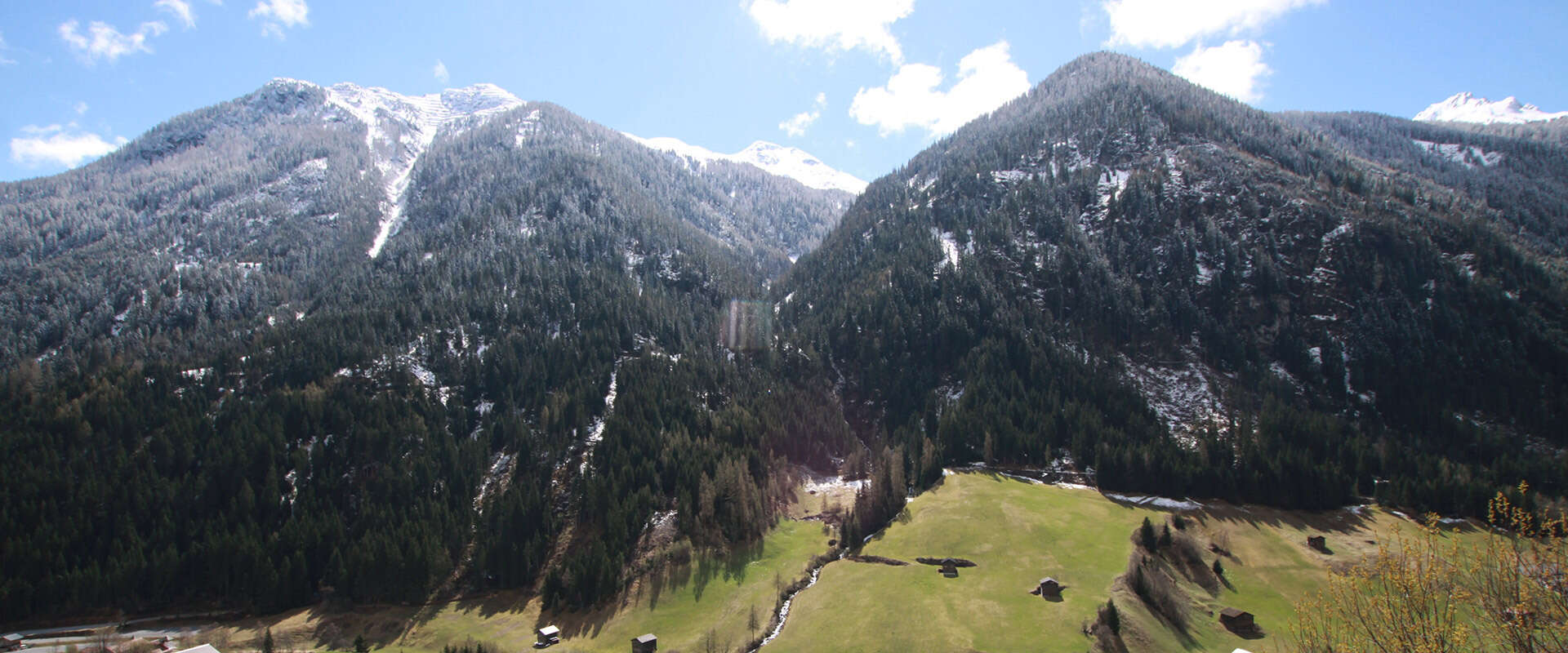 Ausblick auf die Tiroler Berge von Apart Miramonte