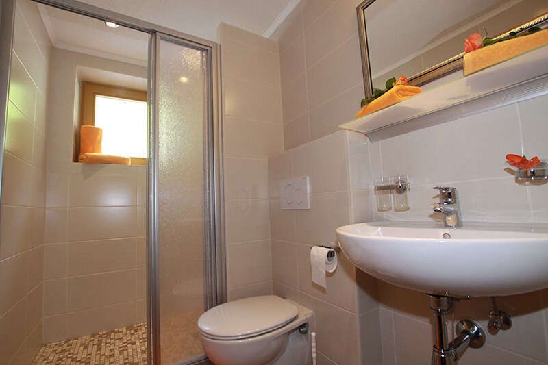 Badezimmer im Appartement 3 im Apart Miramonte
